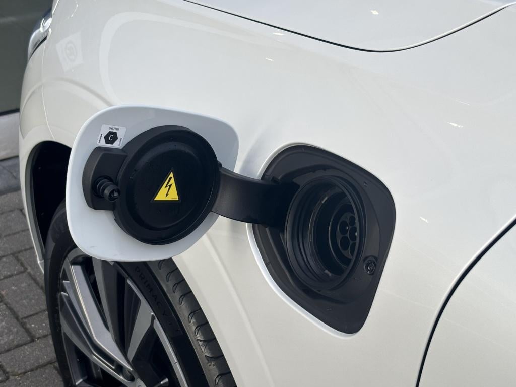 Volvo XC60 t6 398pk recharge bright inscription| luchtvering| adap.cruise|