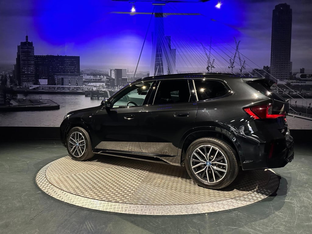BMW X1 sdrive20i m sport *h&k*hud*elecstoelverst*winterpack*3dview*