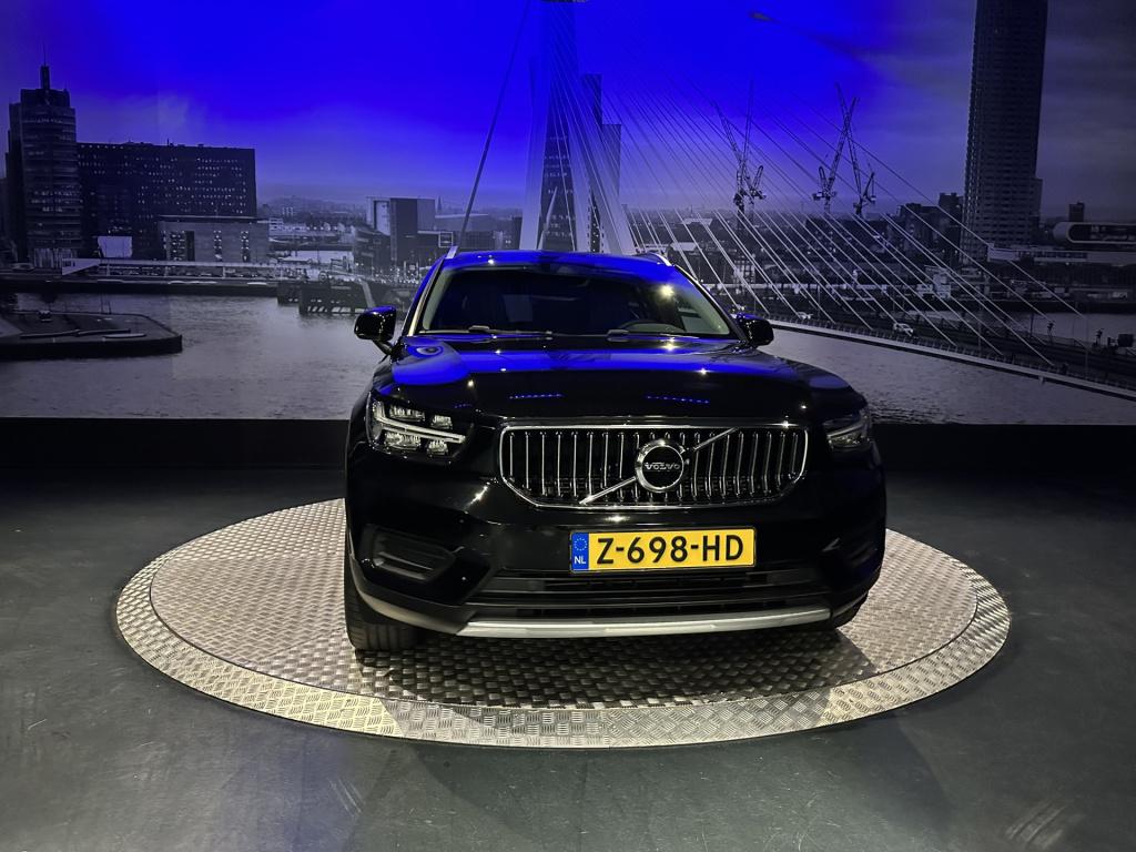 Volvo XC40 1.5 t4 recharge inscription expression *trekhaak*