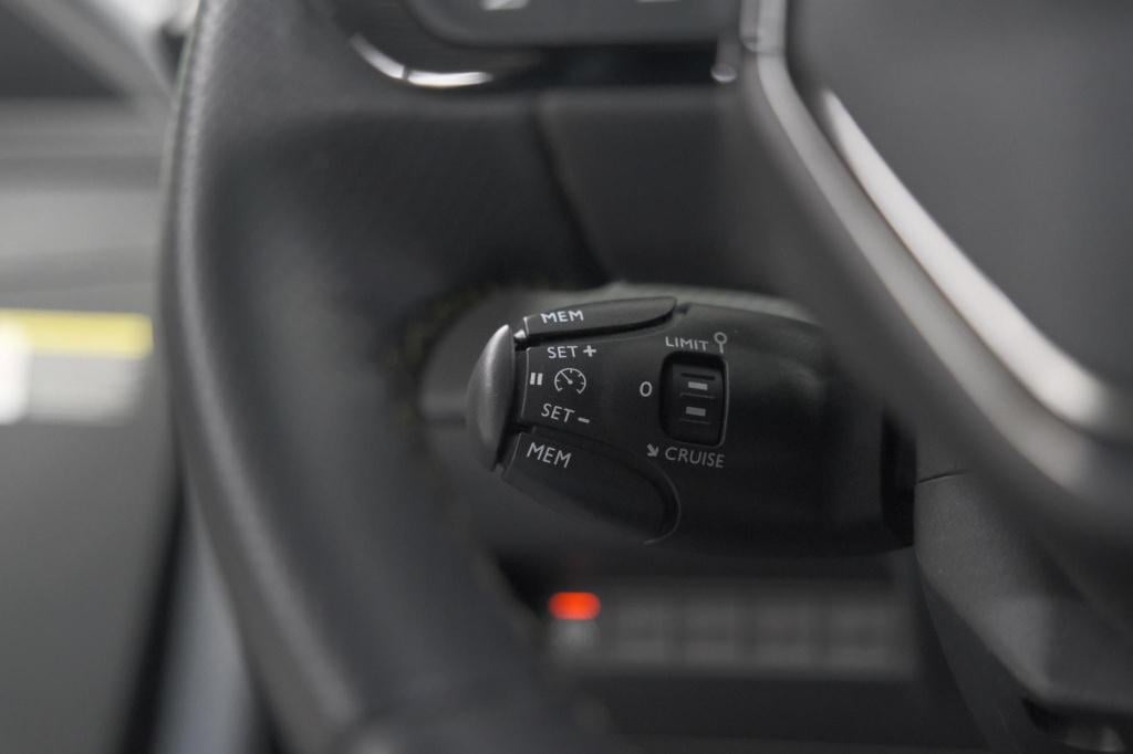Peugeot 208 puretech 130 eat8 gt | glazen panoramadak | camera | navigatie