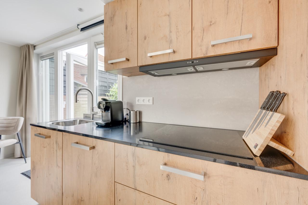 Prachtig gemeubileerde huurwoning. Tijdelijk zonder inschrijving.