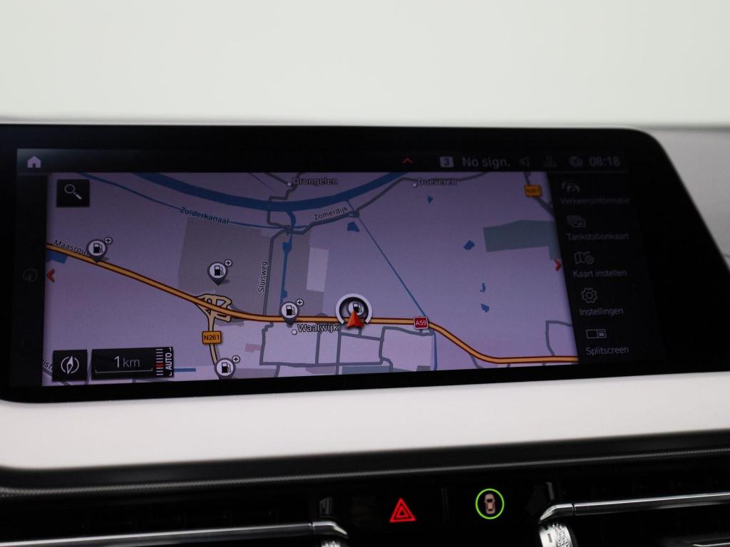 BMW 1 Serie 118i business edition | automaat | apple carplay / android auto