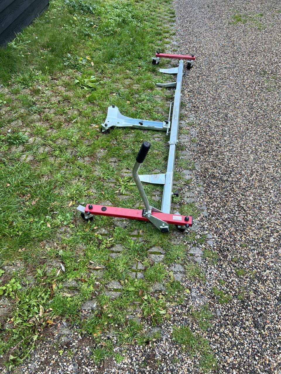 U- turn motor mover