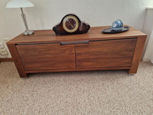 Te koop: tv meubel, kast, eettafel, salontafel
