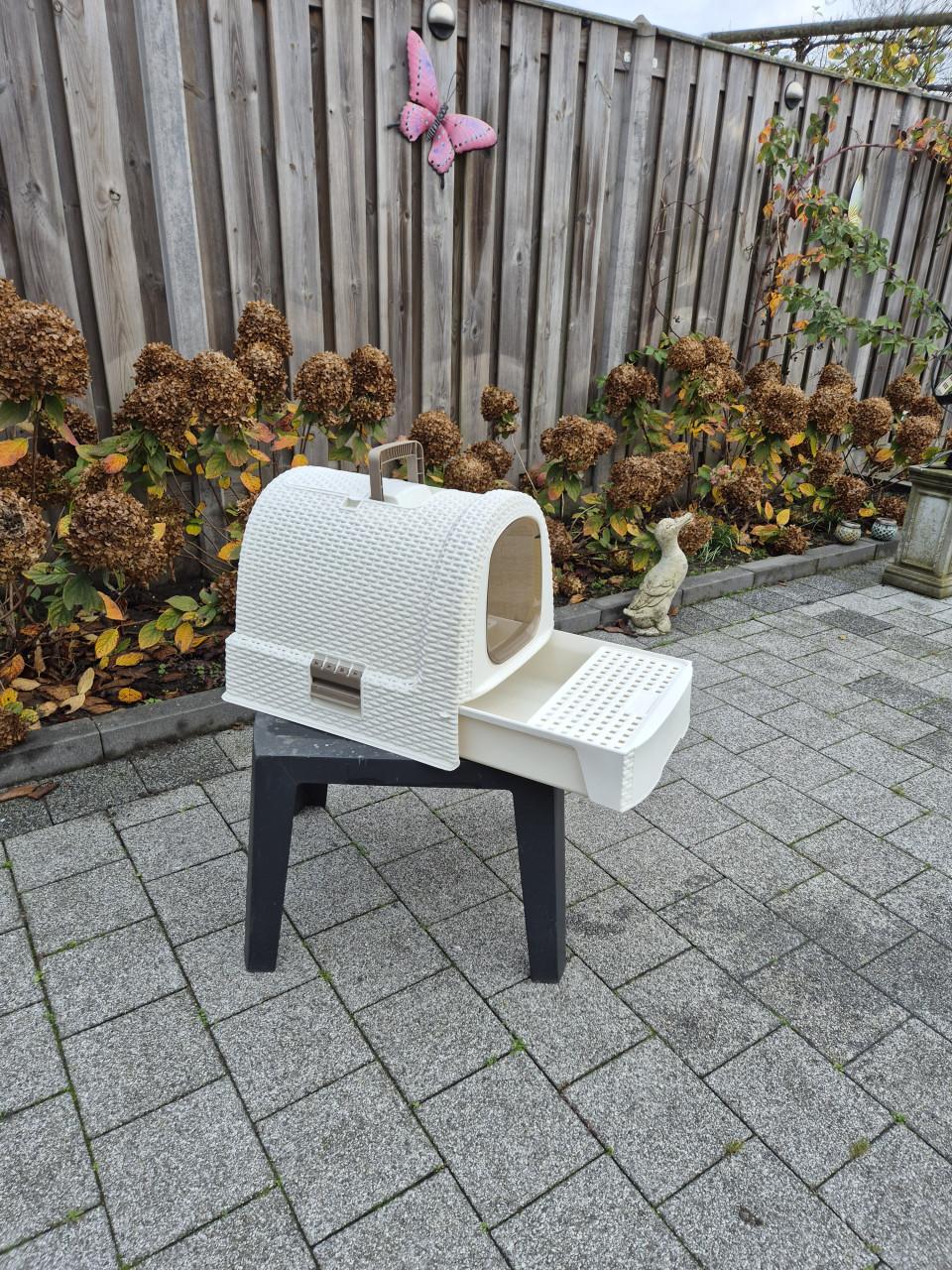 Te koop: Luxe curver kattenbak