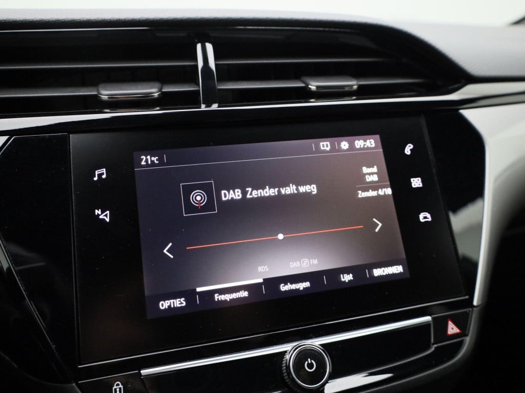 Opel Corsa 1.2 gs line | lage km stand! | lederpakket | navigatie | apple c