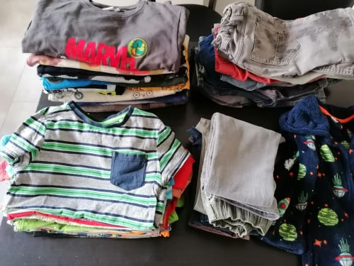Jongenskleding mt 110 /116  GRATIS