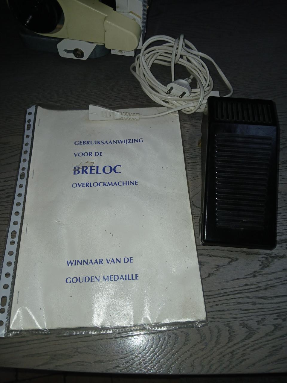 Breloc overlock machine