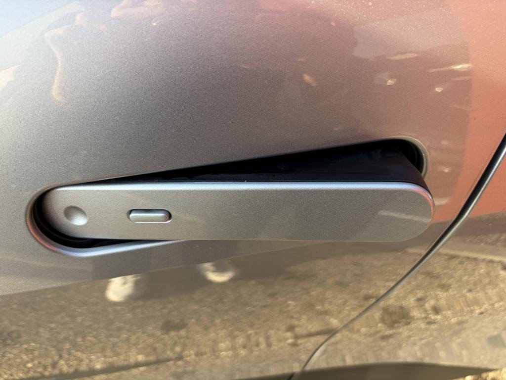 Toyota C-hr 1.8 hybrid 140 executive | trekhaak |