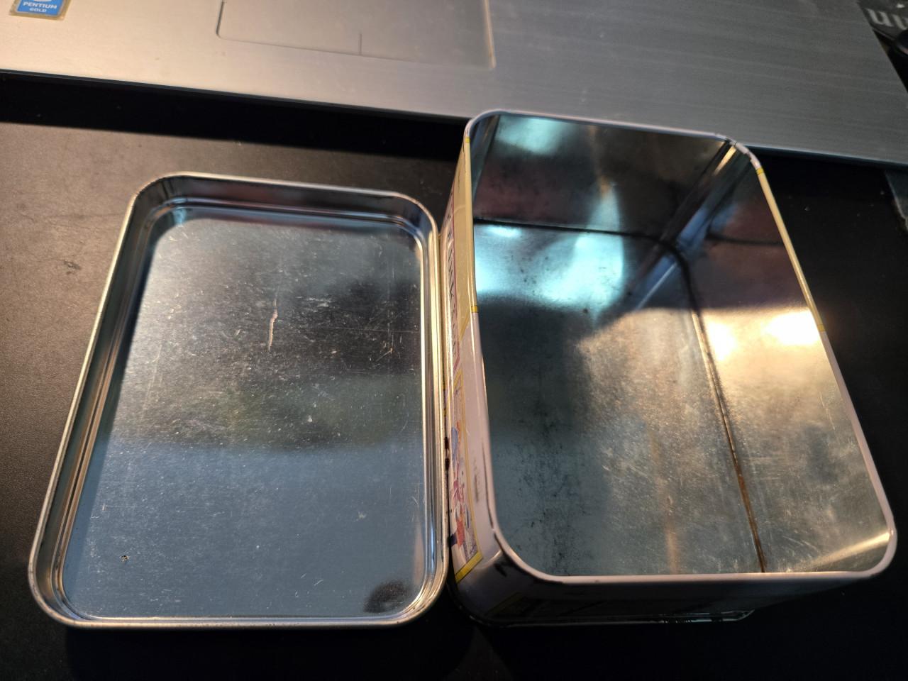 Buiteman Goudakaas Cocktailbolletjes vintage tinnen blik. Leeg.