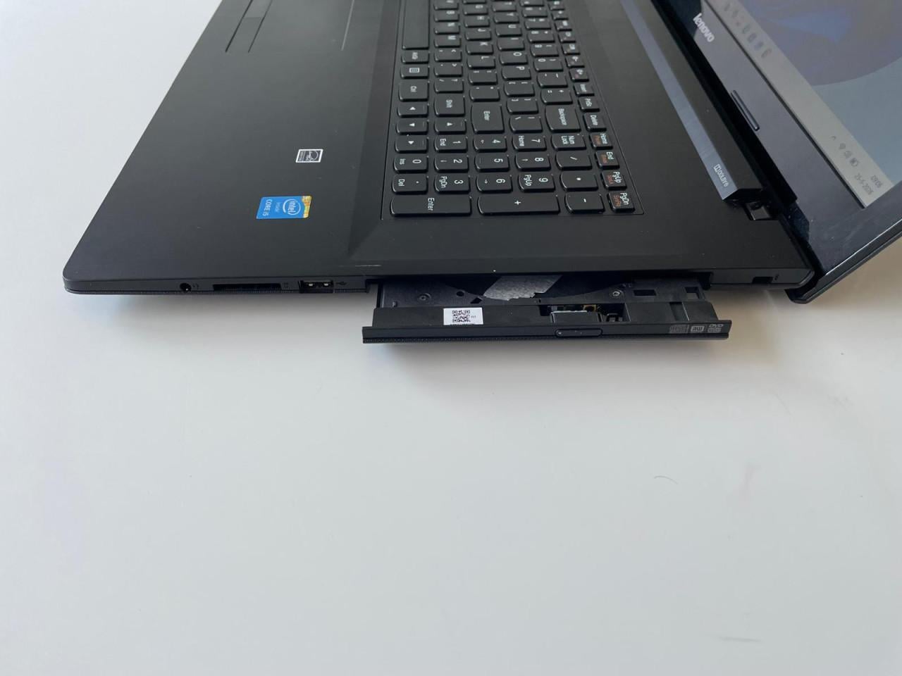17 inch lenovo laptop | met Windows 11 i5 SSD en Office pakket
