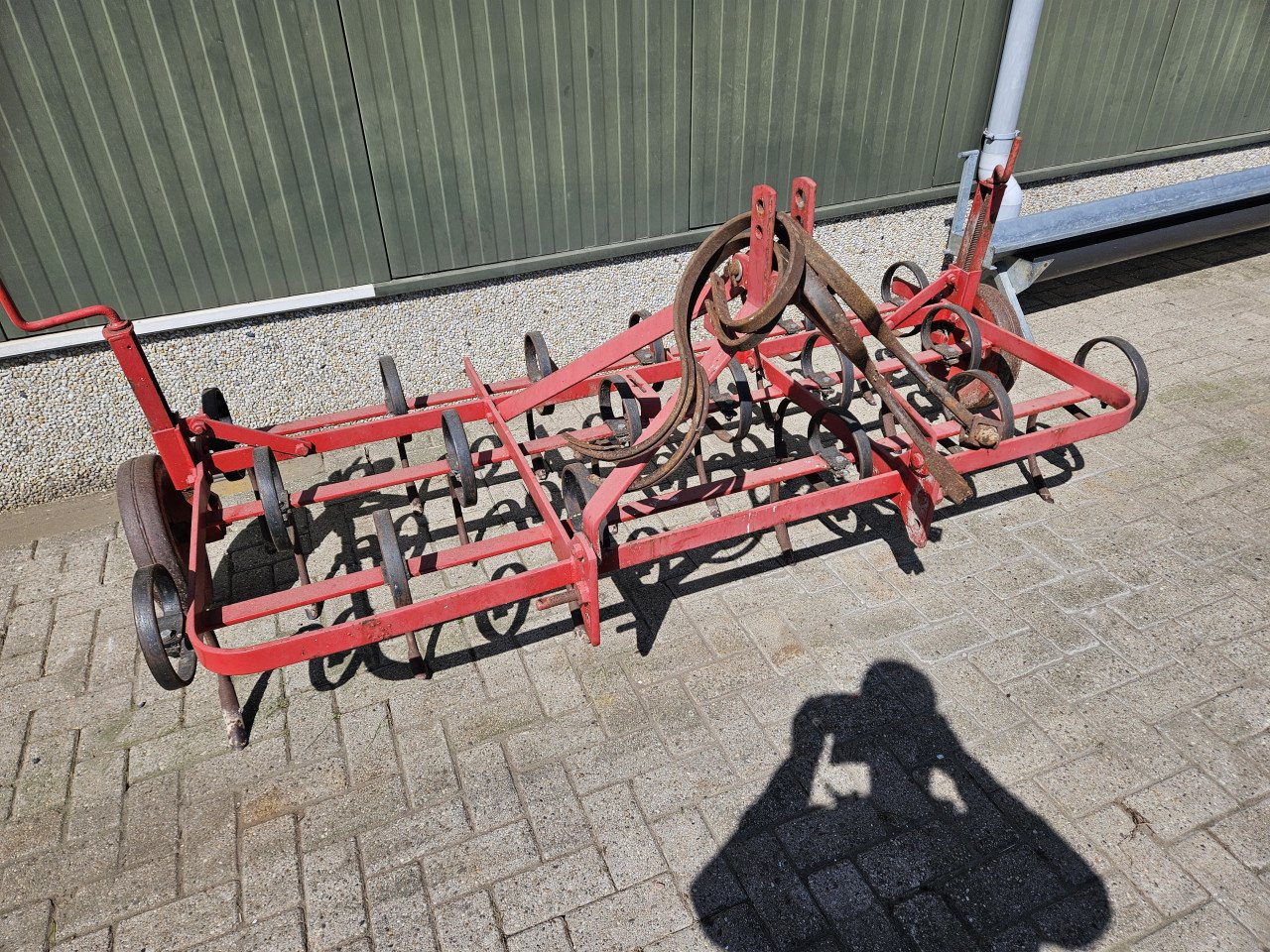 Triltand cultivator