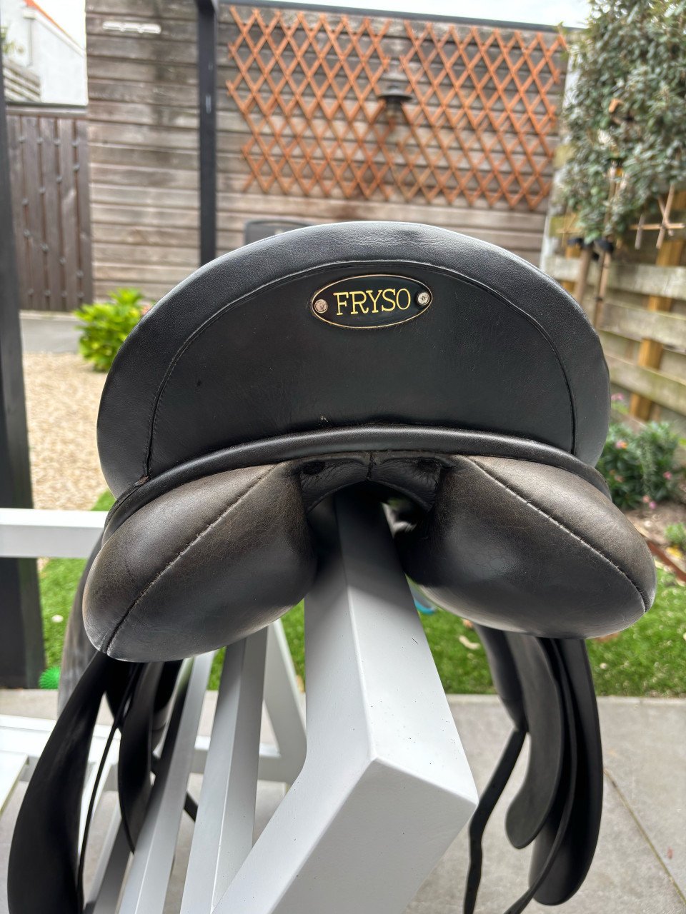 Fryso zadel 18,5 inch
