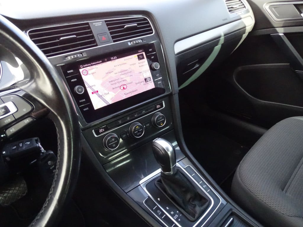 Volkswagen Golf 1.0 tsi comfortline business automaat | carplay | 18"