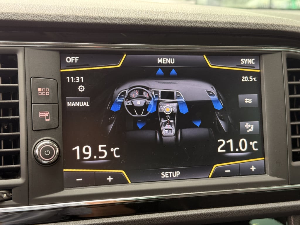 Seat Leon 1.4 ecotsi fr | led | stoelverwarming | parkeersensoren |