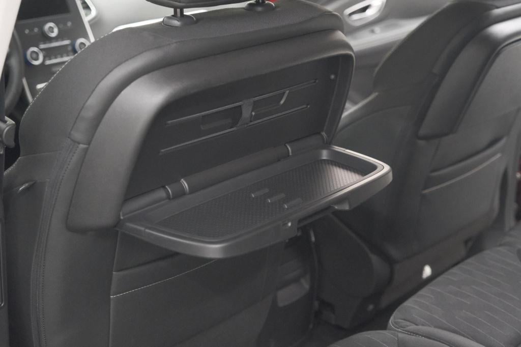 Renault Scenic tce 140 edc limited | camera | stoelverwarming | navigatie |