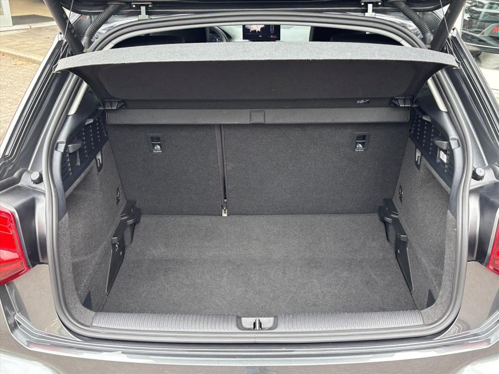 Audi Q2 35 tfsi 150pk s tronic s- edition| navigatie|leder|camera|elek klep