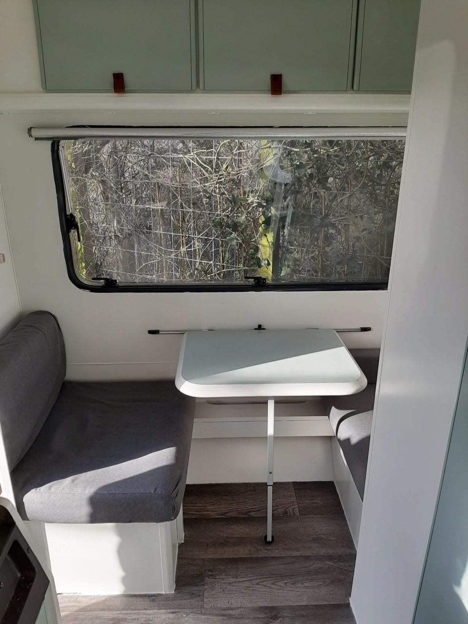 Opgeknapte adria caravan