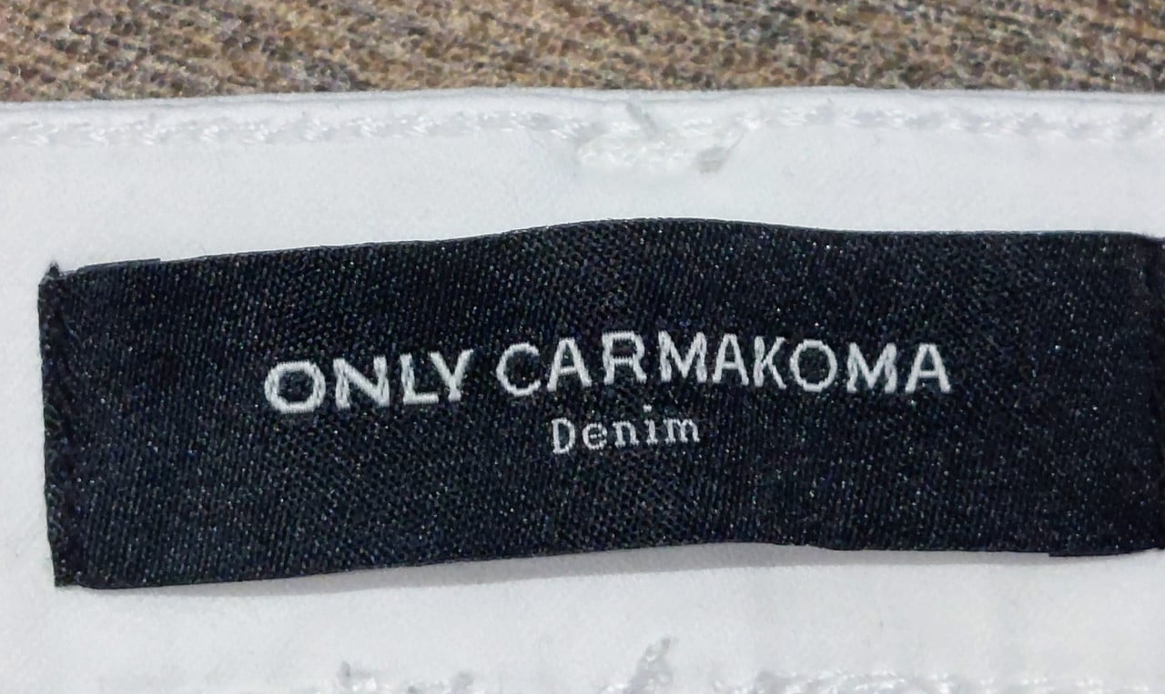 Witte korte Only Carmakoma damesbroek mt M