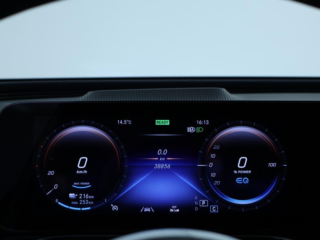 Mercedes-Benz Eqc 400 4matic luxury line 80kw | panoramadak | stoelverwarmi