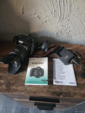 Canon EOS 600D spiegelreflexcamera met 18-200 mm lens