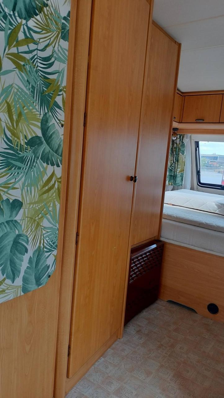 Hobby 430 met voortent