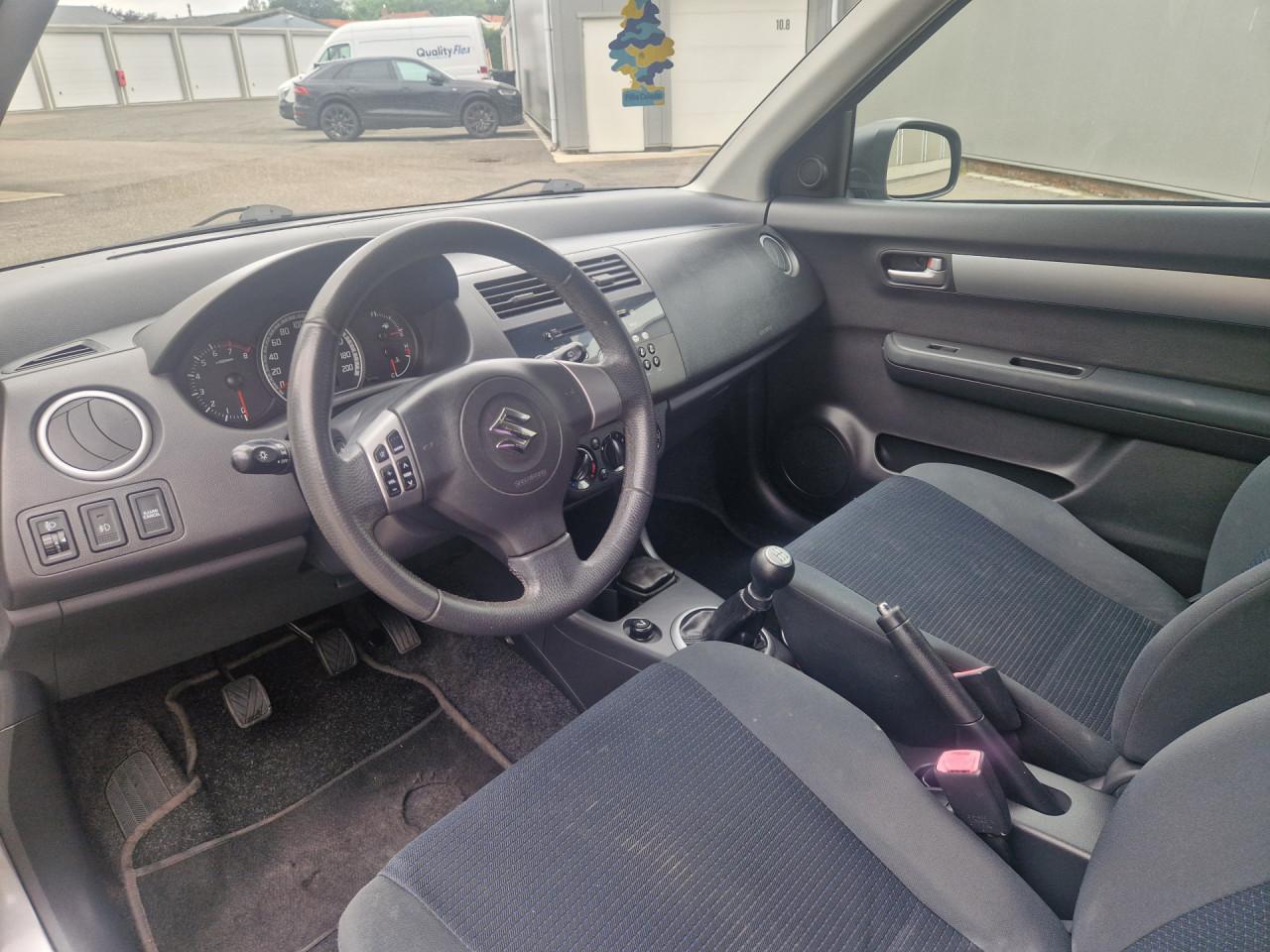 Suzuki Swift 1.3 Base