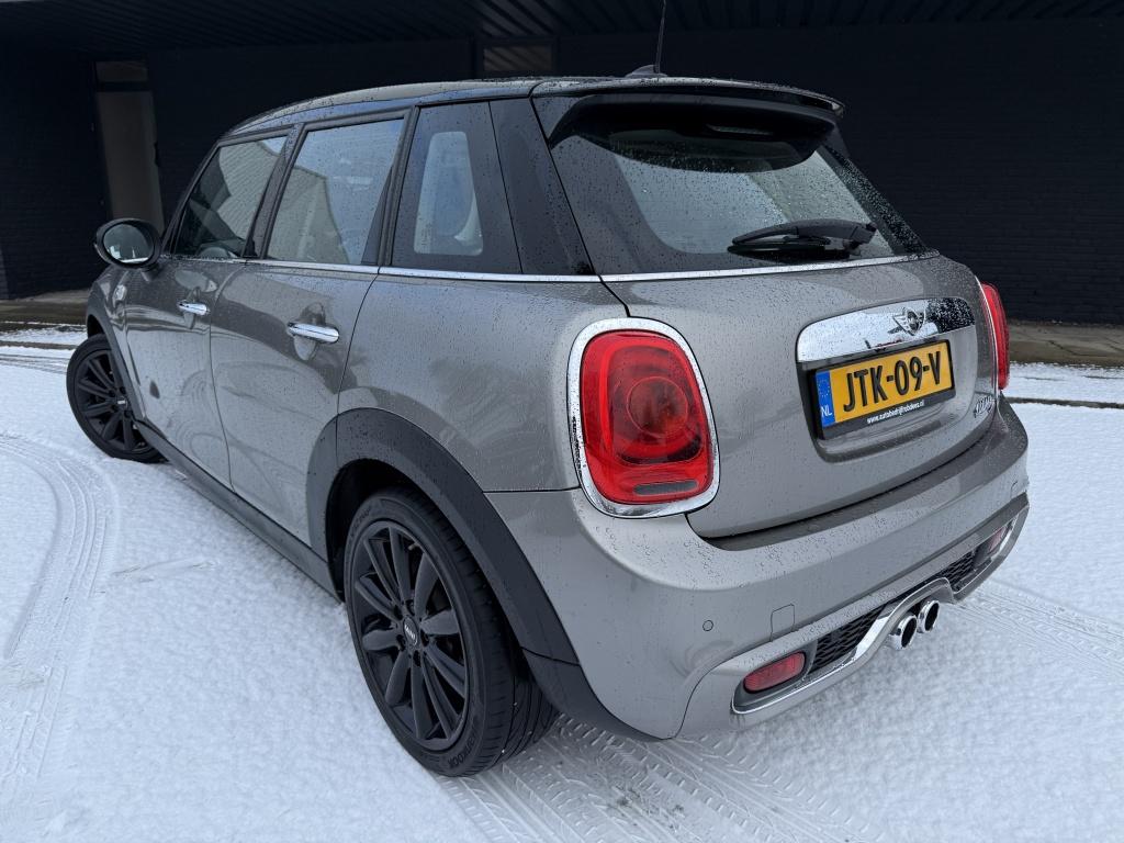 Mini 5-deurs mini 2.0 coop.s chili // goed uitgerust // dealer onderhouden 