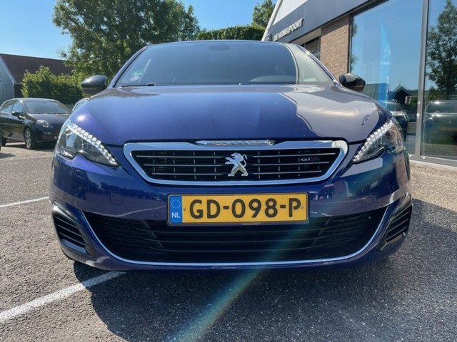 Peugeot 308 gt 1.6 turbo-205pk navigatie | full-led | alcantara | trekhaak 