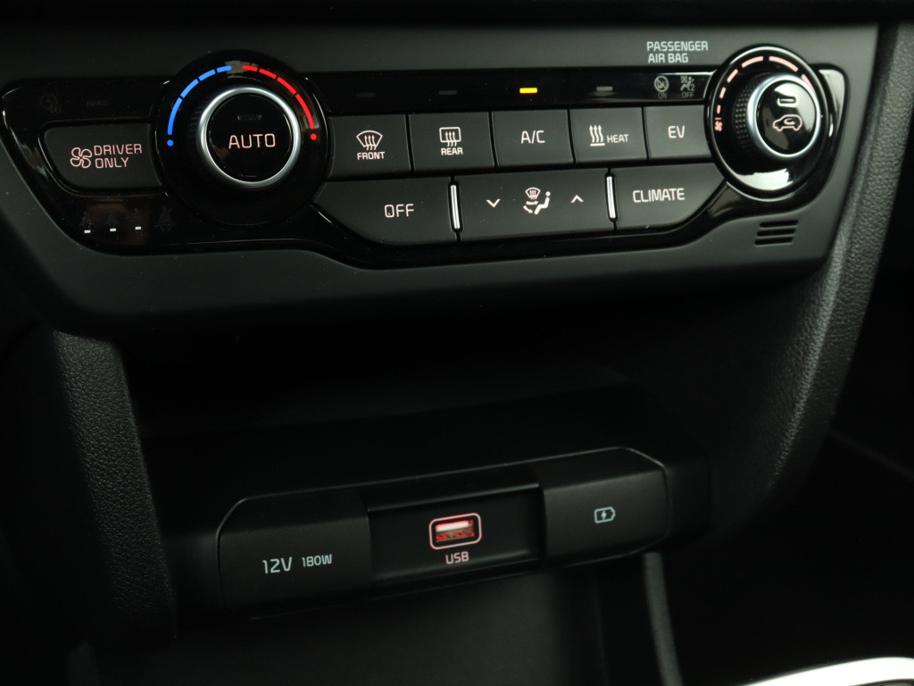 Kia E-niro edition 64 kwh | stuur- en stoelverwarming | navigatie |