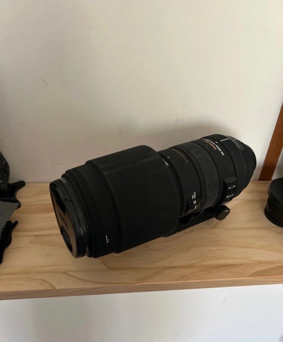 Sigma DG 150-500 mm 1:5-6.3 APO HSM lens, optical stabilizer.