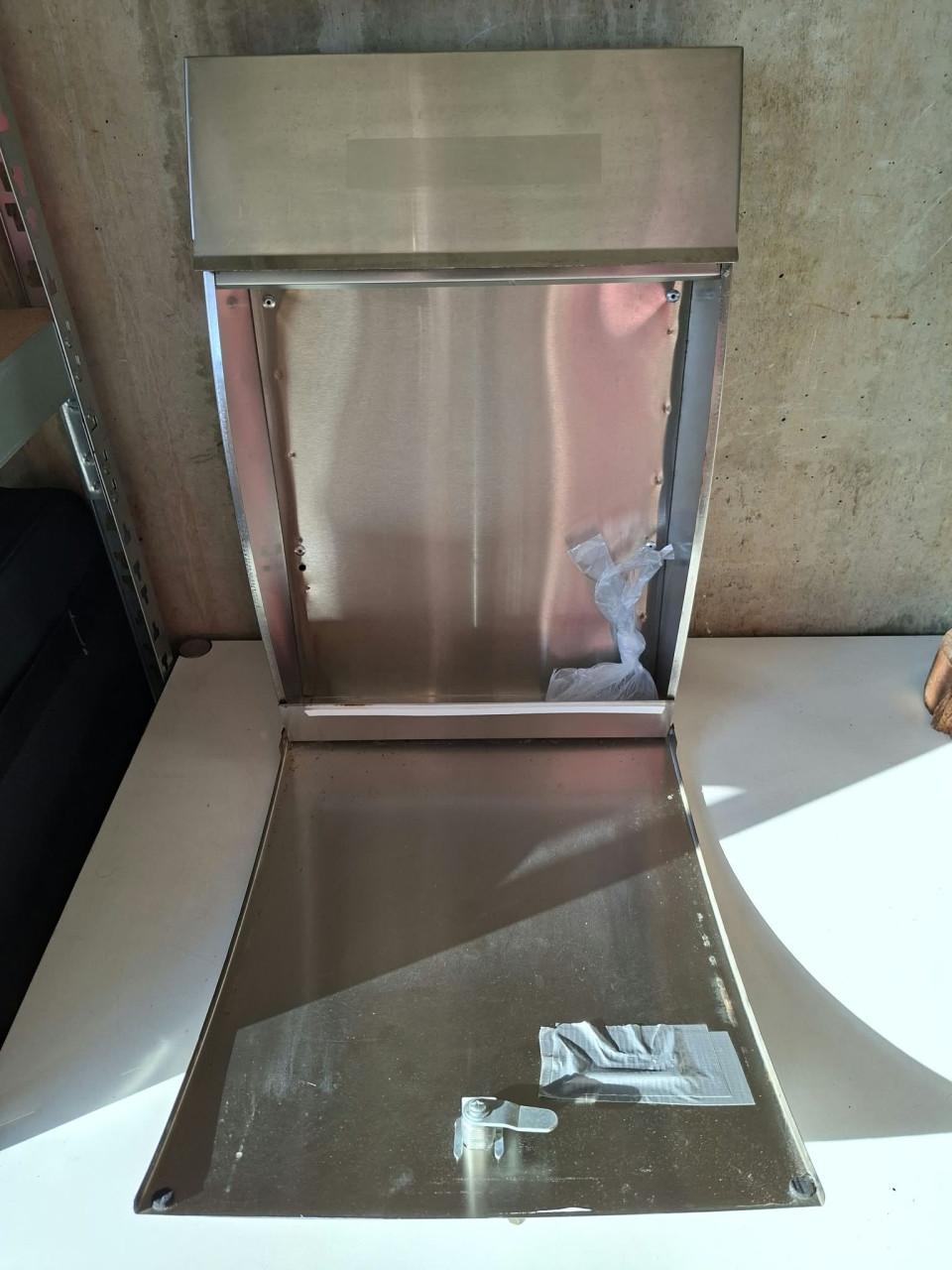 Te koop rvs buiten brievenbus