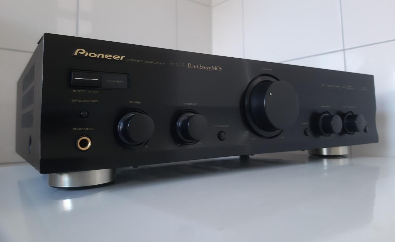 Pioneer A-109 versterker