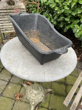 Gietijzeren kolenbak