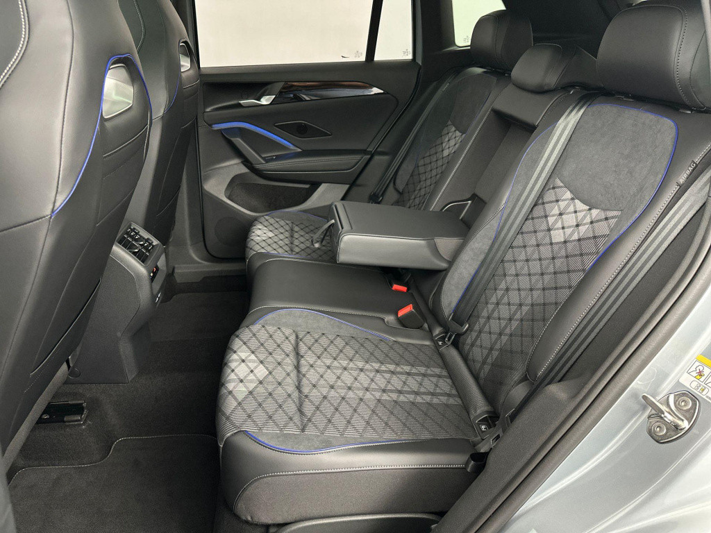 Volkswagen Tiguan r-line-edition 1.5 ehybrid 150 kw / 204 pk suv 6 v