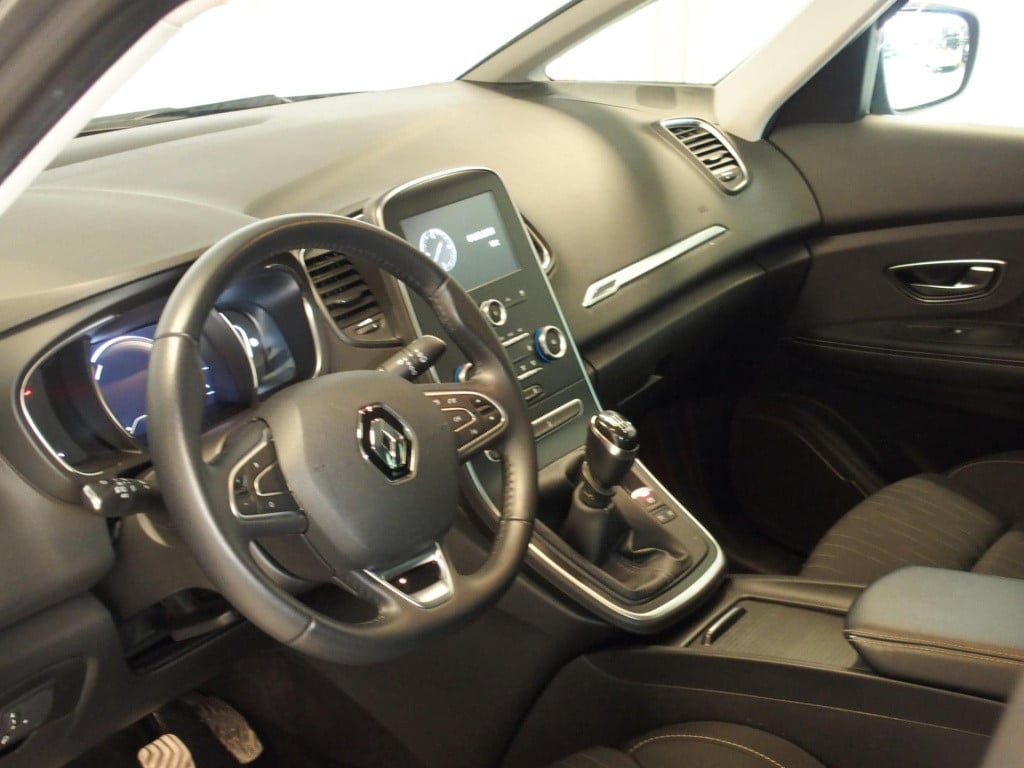 Renault Scenic 1.3 tce intens trekhaak, navi, pdc v+a,