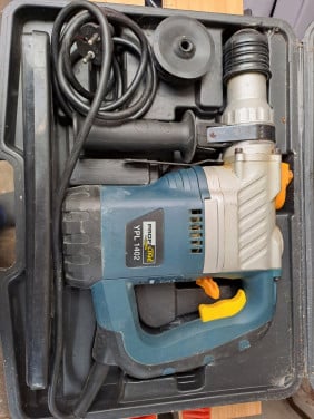 Te koop boorhamer in koffer