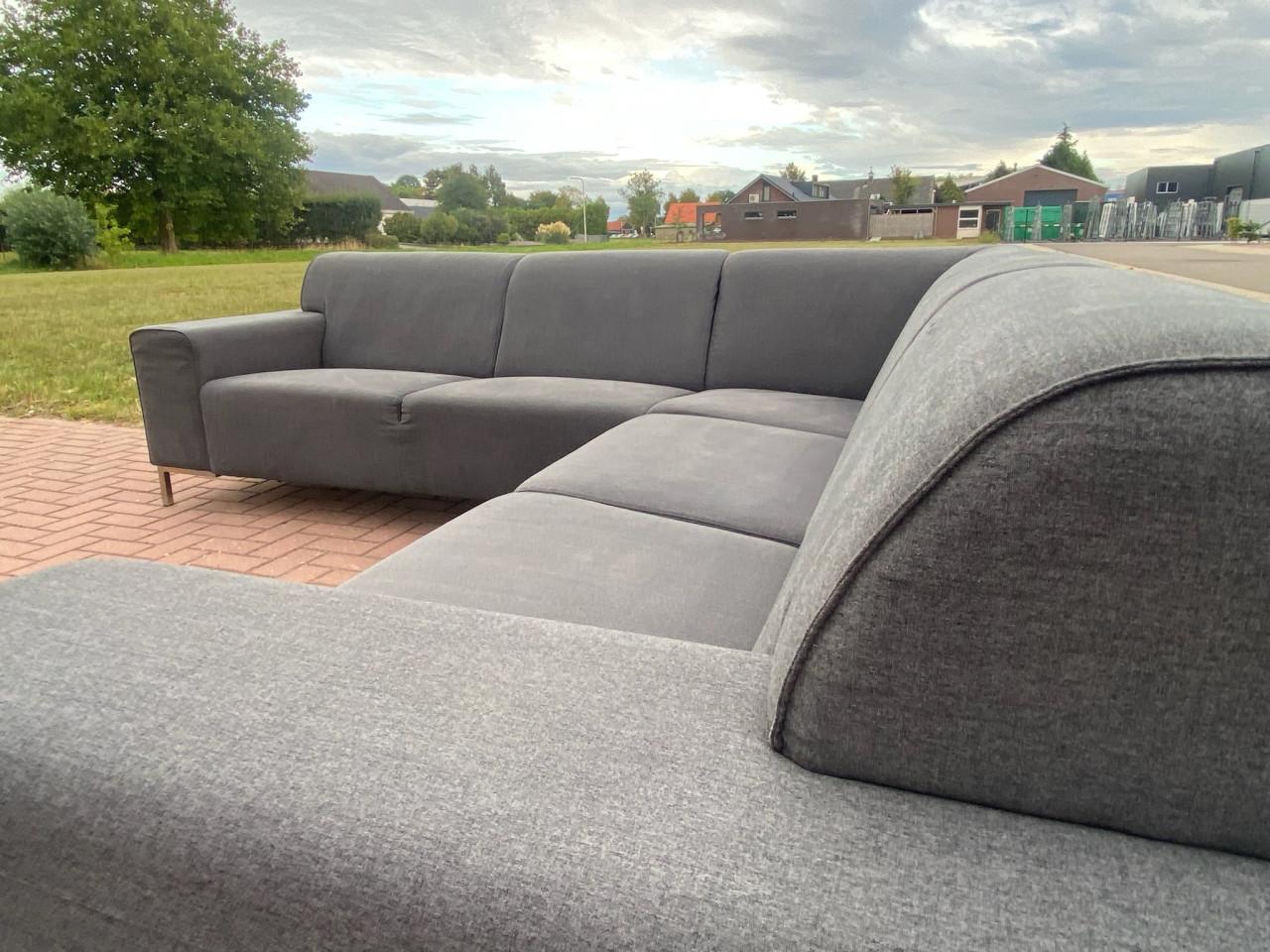 Mooie Grijze Stoffen Hoekbank – Duurzame Metalen Basis –Gratis Levering NL