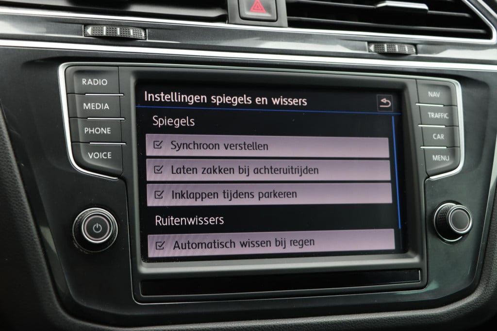 Volkswagen Tiguan 1.4 tsi connected series