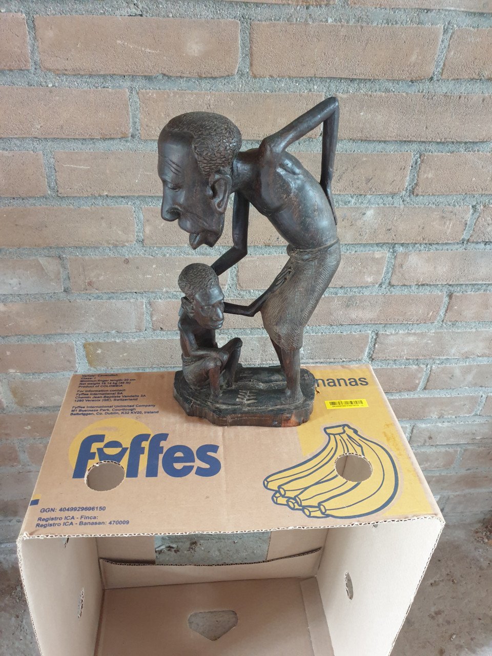 Te koop houten beeldje