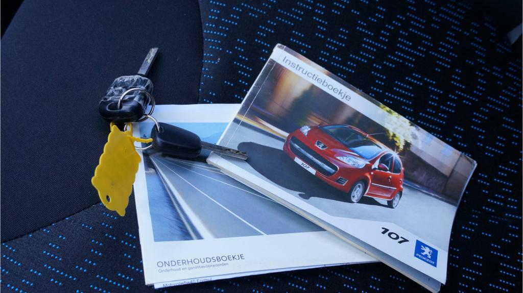 Peugeot 107 1.0-12v urban move rijklaar incl garantie