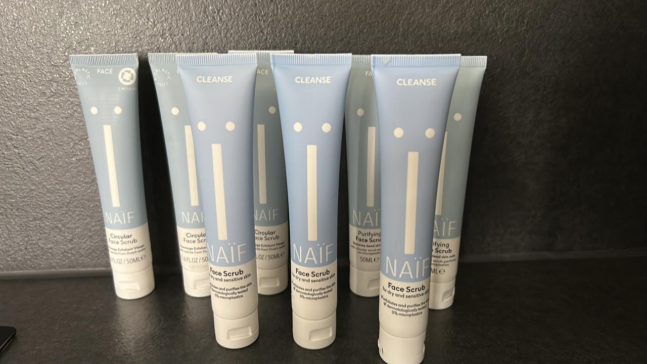 8 tubes Face Scrub, naif