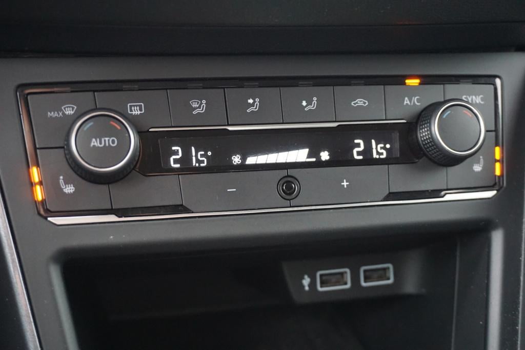 Volkswagen Polo 1.0 tsi highline automaat - climate / navi / cruise / camer