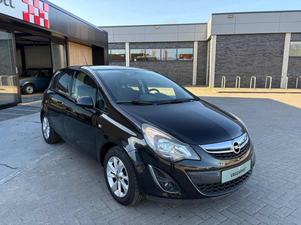 Opel Corsa 1.4-16v design edition