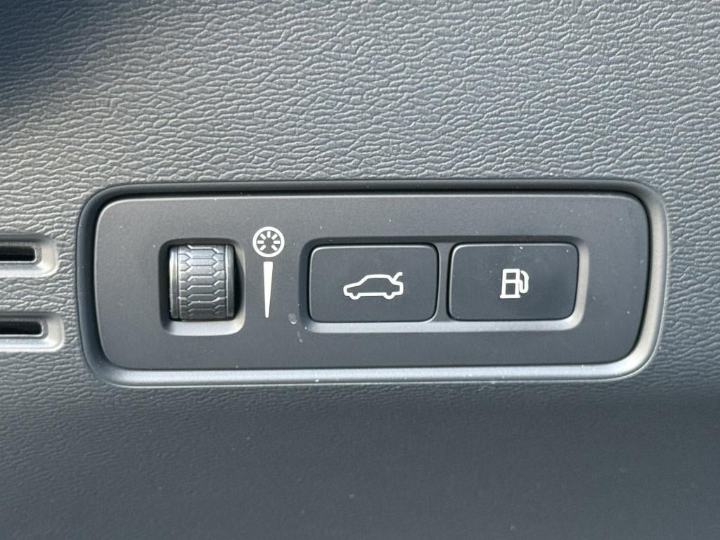 Volvo XC40 t5 262pk recharge ultimate dark| full options !! facelift