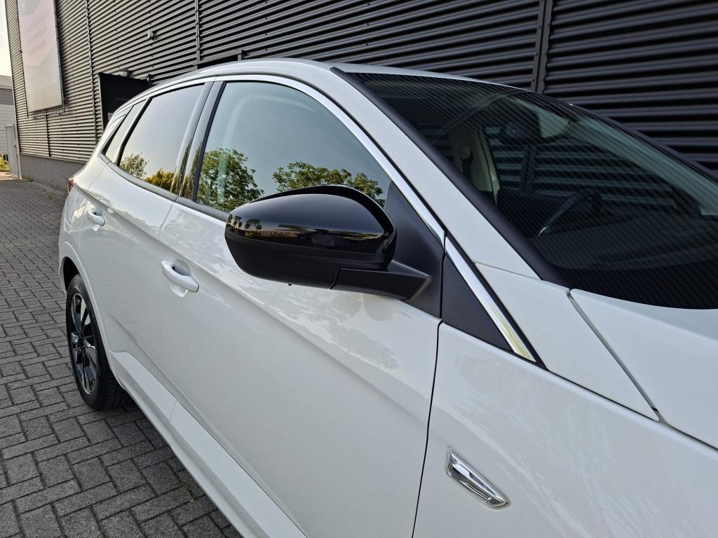 Opel Grandland 1.2 turbo 130pk elegance