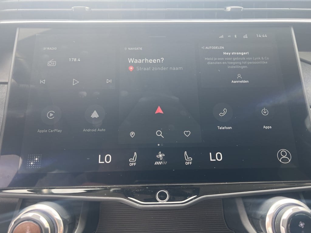 Lynk & Co 01 1.5 261pk plug in hybrid , panodak , 360 gr camera, adaptive c