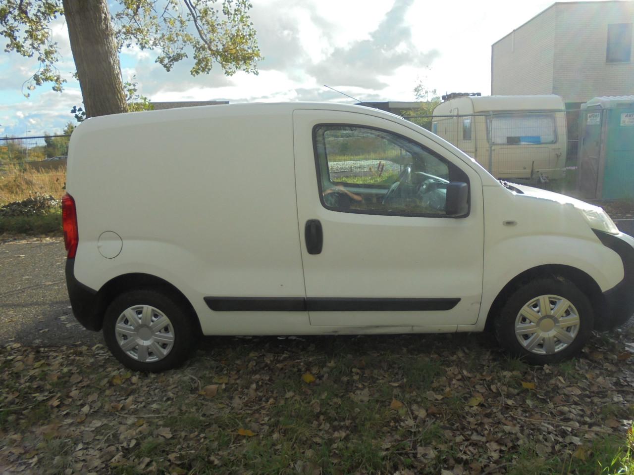 Nette Peugeot Bipper 1.4 HDi XT is binnen ook netjes uit Bwjr. 2009