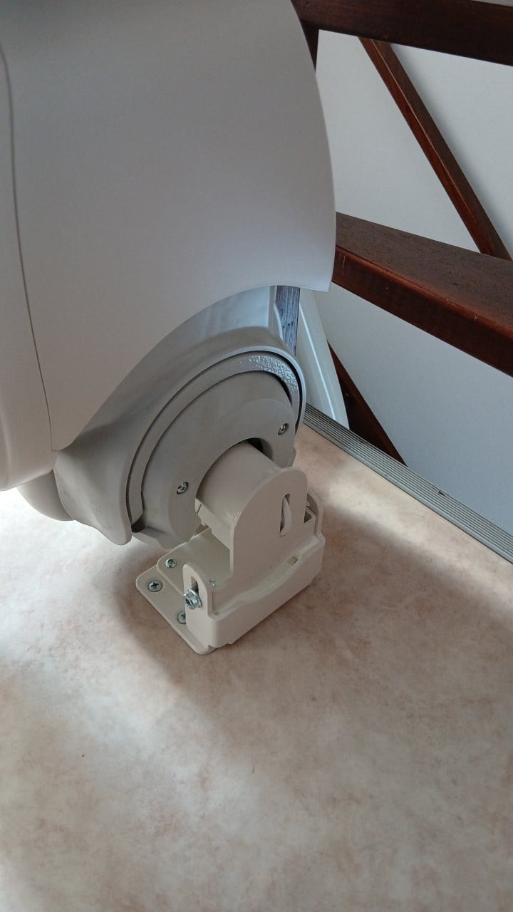 Traplift geïnstalleerd 13 maart 2025 2x linkse bocht.