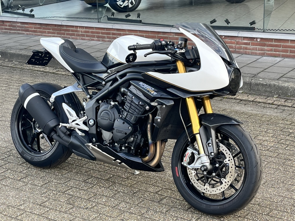 Triumph Speed Triple 1200 rr